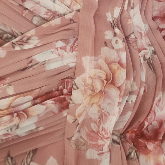 Dress- 4 - Picture 3 of 3